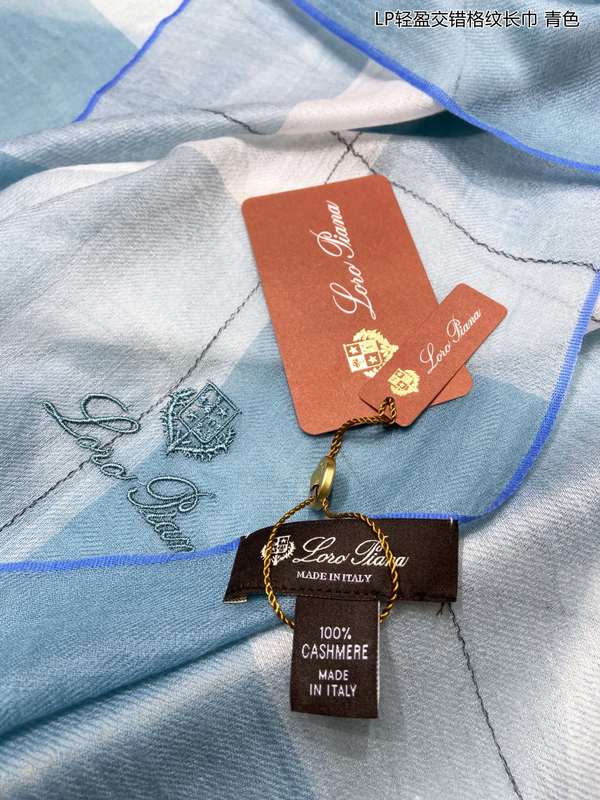 Loro Piana Scarf LPC00049 Loro Piana Scarf LPC00049